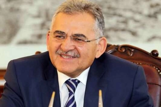 Kayseri Büyükşehir Belediyesi'nin emeklilere yönelik 10 bin TL'lik nakdi sosyal destek programı başvuru süresi uzatıldı.