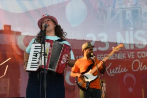 Bursa Osmangazi'de 23 Nisan Ulusal Egemenlik ve Çocuk Bayramı coşkusu.