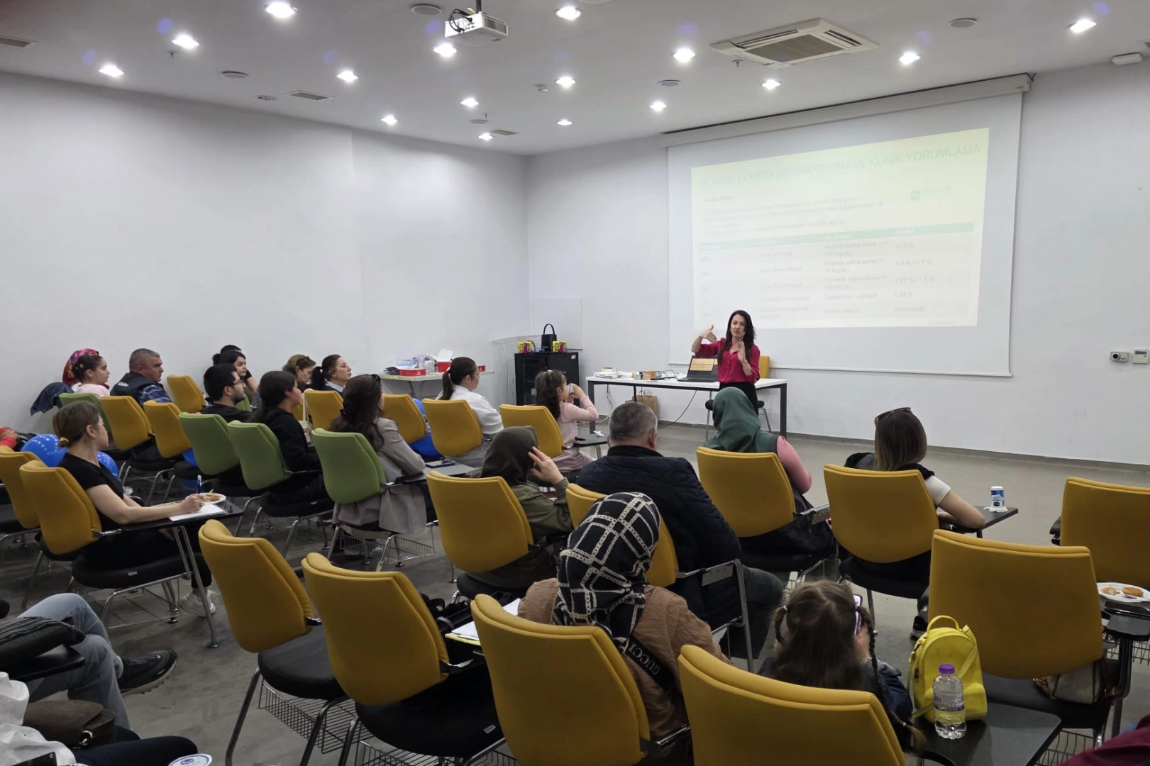 Antalya ASSİM'de diyabet teknolojileri hakkında bilgilendirme toplantısı yapıldı.