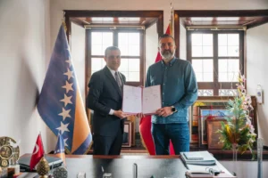 Konya Büyükşehir Belediyespor ve Bosna Hersek'ten KK Realway basketbol kulüpleri arasında 'tek pota' iş birliği protokolü imzalandı.