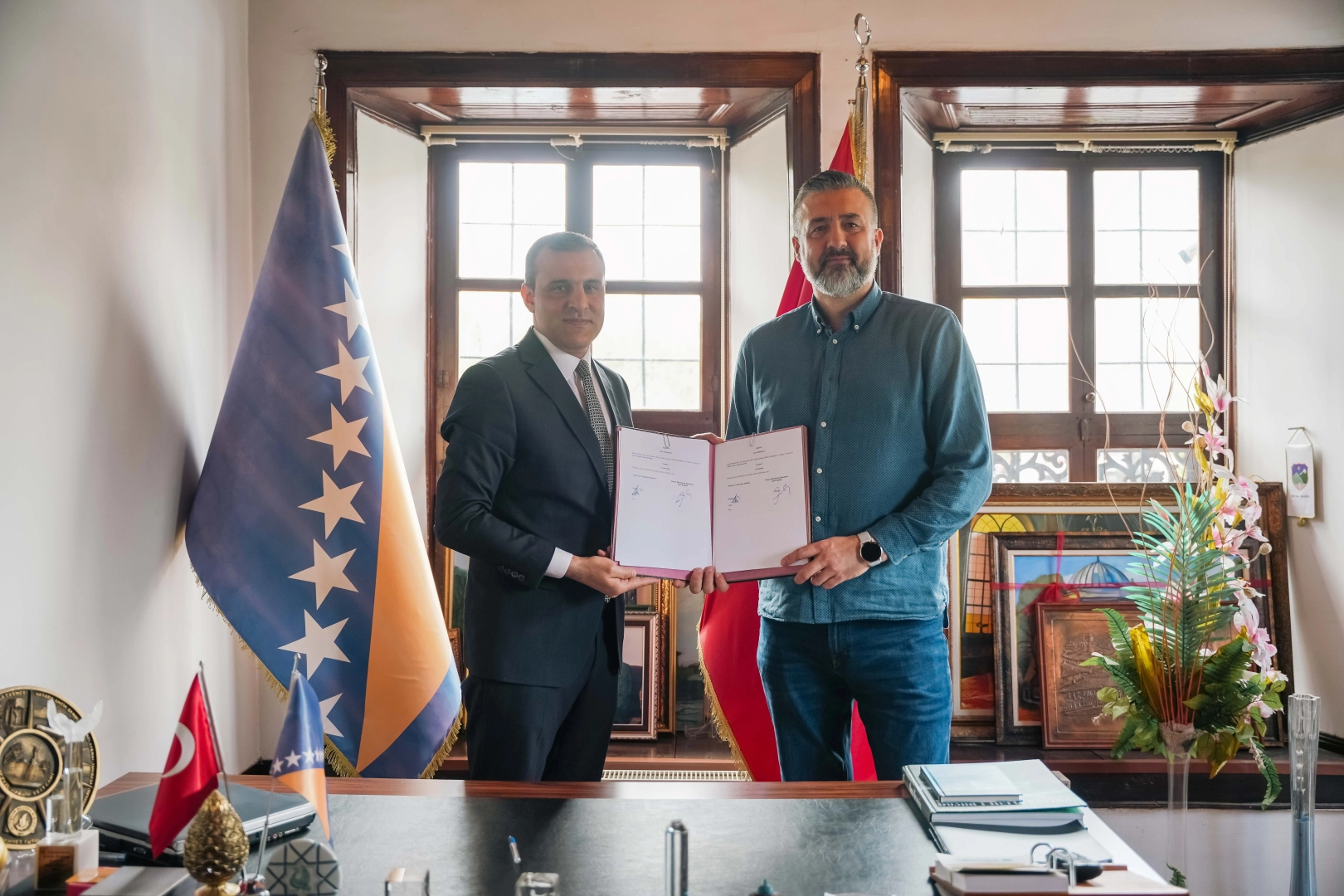 Konya Büyükşehir Belediyespor ve Bosna Hersek'ten KK Realway basketbol kulüpleri arasında 'tek pota' iş birliği protokolü imzalandı.