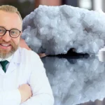 Bor elementi içeren bir laboratuvar ortamı ve kanser hücresi görseli