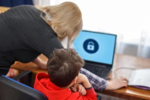 Dijital risklere karşı aile desteğinin önemi