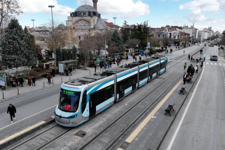 Konya raylı sistemlerinde dijital dönüşümü hedefleyen PantoTECH projesinin tanıtım görseli.