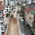 Kocaeli Büyükşehir Belediyesi'nin Çayırova Uğur Mumcu Caddesi'ndeki yenileme çalışmaları