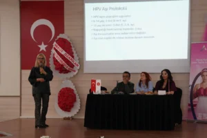 Keçiören Belediyesi tarafından düzenlenen kadın sağlığı farkındalık seminerinden bir kesit