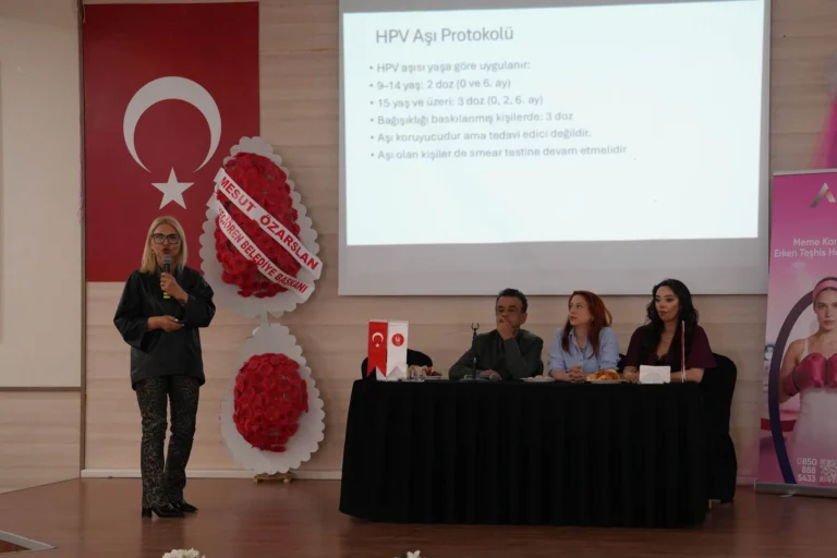 Keçiören Belediyesi tarafından düzenlenen kadın sağlığı farkındalık seminerinden bir kesit