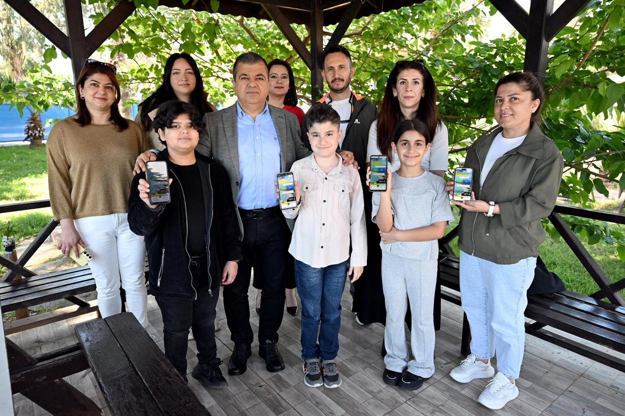 Mersin Büyükşehir Belediyesi'nin iklim değişikliğiyle mücadele için geliştirdiği 'Çevresin' mobil uygulaması