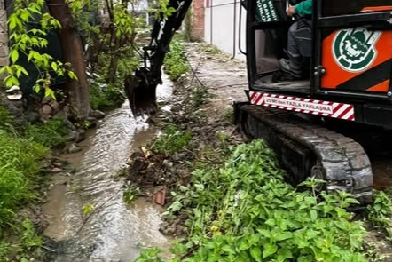 Bursa İnegöl'de tarımsal üretime destek amacıyla 5 kilometrelik sulama kanalı temizlendi