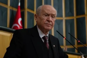 MHP Genel Başkanı Devlet Bahçeli'nin grup toplantısında konuşma yaparken çekilmiş fotoğrafı