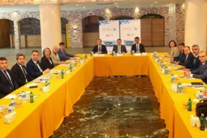 Zafer Kalkınma Ajansı Uşak'ta TR33 Bölgesi'nin kalkınma stratejilerini görüştü