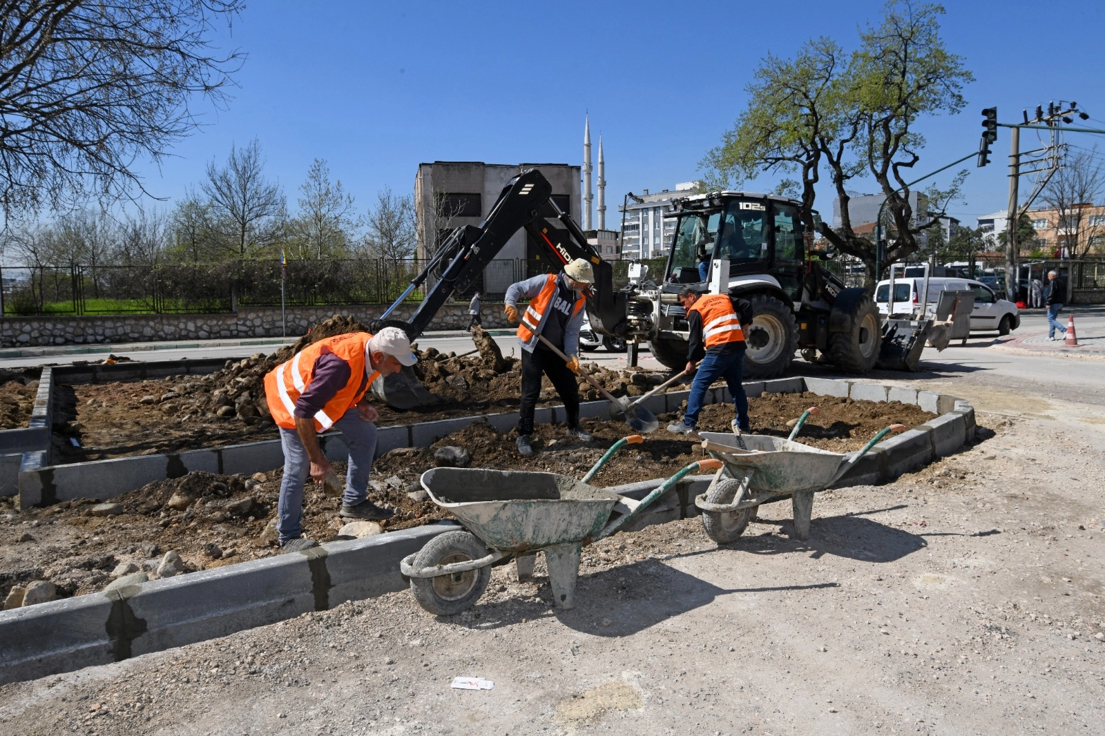 Osmangazi Belediyesi'nin Hamitler Mahallesi'nde yaptığı ulaşım ve üstyapı çalışmaları