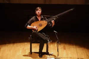 Thomas Dunford'un sahne aldığı Barok Müzik Festivali kapanış konseri