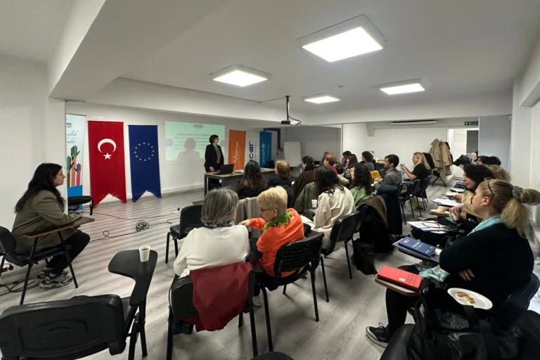 Konak'ta düzenlenen Çocuk Hakları Farkındalık ve Kapasite Geliştirme Çalıştayı