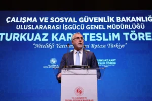 Bakan Vedat Işıkhan, Turkuaz Kart töreninde Türkiye'nin 'istikrar adası' olacağını belirtti.