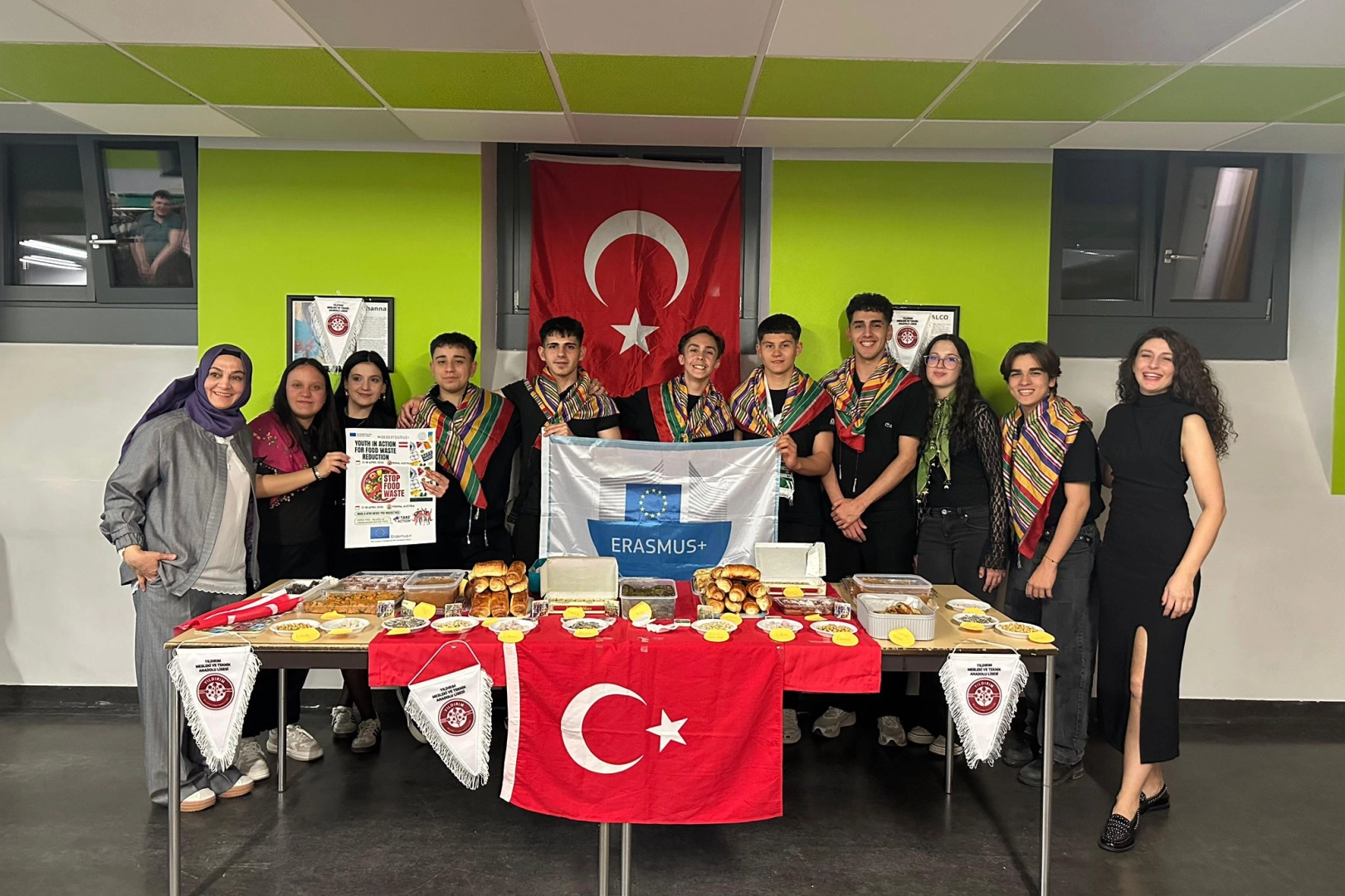 Yıldırım MTAL öğrencileri Viyana'da düzenlenen gıda israfı konulu Erasmus+ projesine katıldı.
