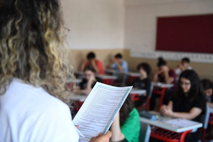 LGS sınavında özel gereksinimli öğrencilere yardımcı olacak sertifikalı okuyucu ve kodlayıcı öğretmenler görev yapacak.