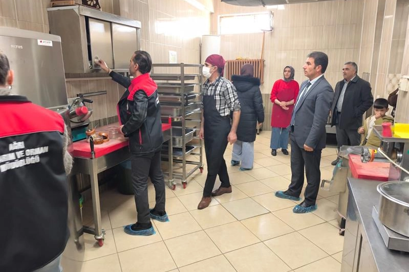 Ağrı'da öğrenci yurtları ve pansiyonlarında gıda denetimi yapılıyor