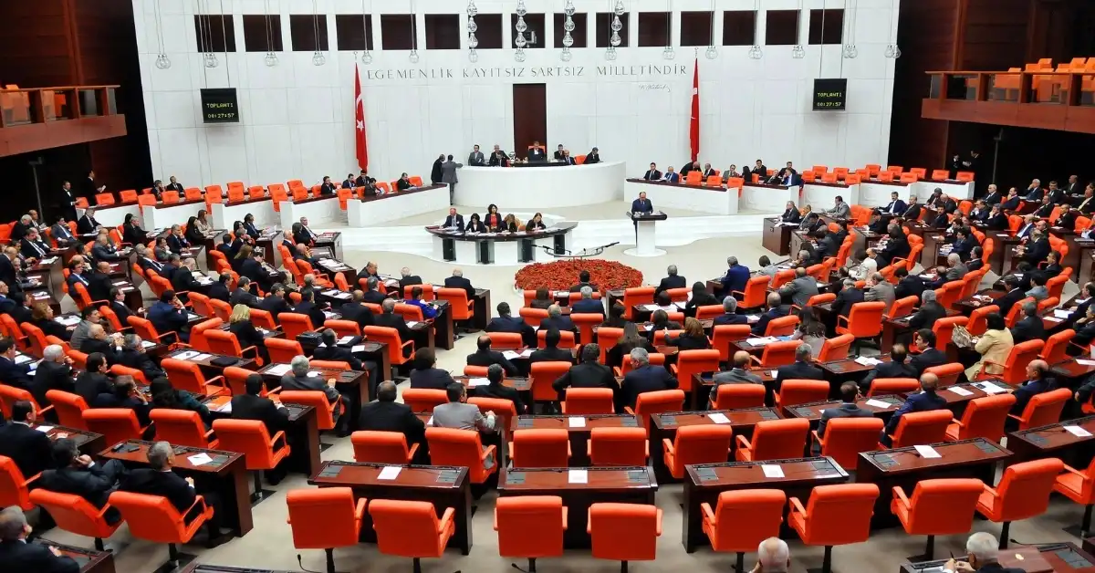 Türkiye Büyük Millet Meclisi'nde aidat düzenlemesi ve yatırım teşvik paketi görüşmeleri