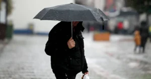 Meteoroloji uyardı: Türkiye'nin bazı bölgelerinde sağanak ve kar birlikte bekleniyor.