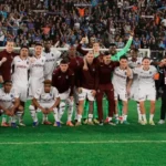 Trabzonspor'un Ziraat Türkiye Kupası yarı final maçındaki galibiyeti sonrası sevinen oyuncular