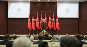 Bakan Mahinur Özdemir Göktaş, yaşlılara yönelik dijital erişim ve bakım modellerinin geliştirileceğini açıkladı.