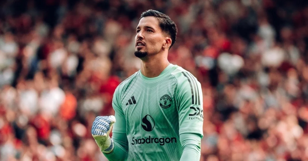 Altay Bayındır Manchester United formasıyla, Beşiktaş'ın transfer radarında