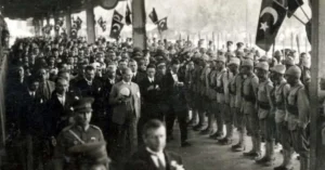 Mustafa Kemal Atatürk'ün 19 Mayıs 1919'da Samsun'a çıkışını temsil eden görsel