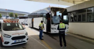 Kurban Bayramı öncesi otobüslerde fahiş fiyat ve korsan taşımacılığa karşı denetimler yapılıyor.