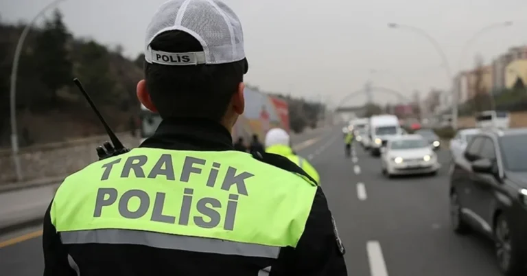 UEFA Avrupa Ligi finali için Beşiktaş Park çevresinde trafik düzenlemesi yapıldı.