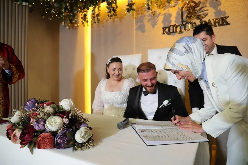 Aile ve Gençlik Fonu kapsamında gençlere ödeme yapıldığına dair görsel