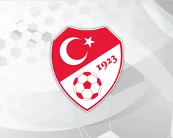 Türkiye Futbol Federasyonu logosu ve 2026-2027 sezonu transfer dönemlerini belirten görsel