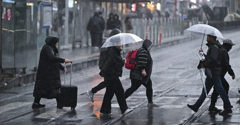 Meteoroloji'den hafta sonu için sağanak yağış uyarısı, sel ve su baskını riski