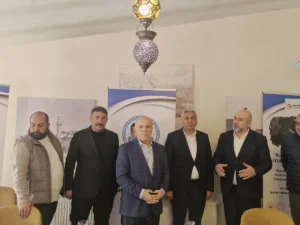 Erzurum'da düzenlenen takı tasarımı ve el sanatları kursu sertifika töreni