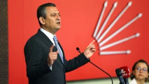 CHP Grup Başkanlığı'na seçilen Özgür Özel'in fotoğrafı