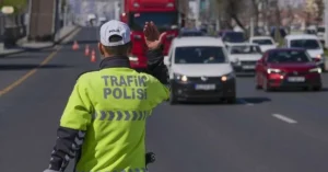 İçişleri Bakanı Ali Yerlikaya trafik güvenliği konusunda bayram uyarısı yapıyor