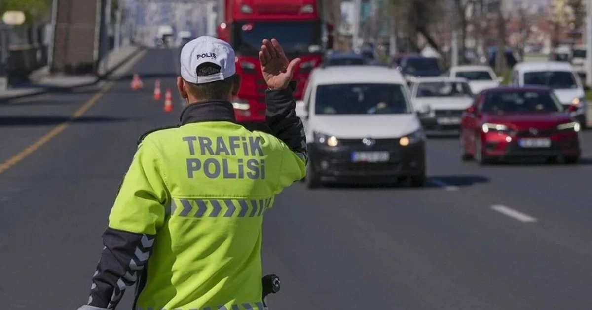 İçişleri Bakanı Ali Yerlikaya trafik güvenliği konusunda bayram uyarısı yapıyor
