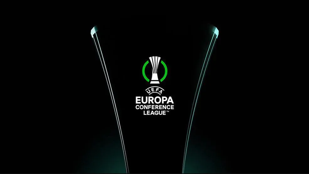 Crystal Palace ve Rayo Vallecano futbolcuları Konferans Ligi finalinde mücadele ediyor.