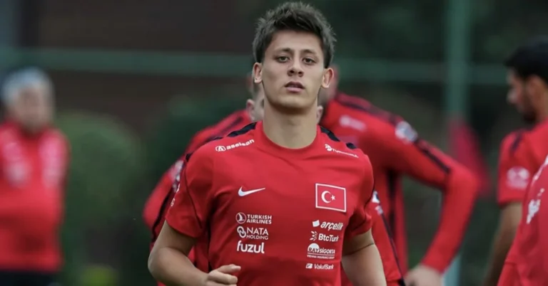 A Milli Takım oyuncuları Dünya Kupası hazırlıkları kapsamında antrenman yapıyor.