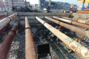 Halkapınar Yeraltı Araç Depolama Tesisi projesinin inşaatından genel görünüm.