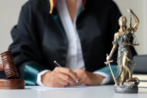 Avukatlık reklam yasakları takip merkezi kuruluyor