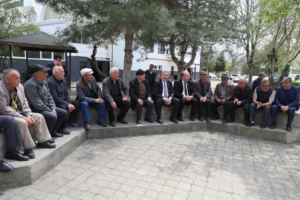 Melikgazi Belediyesi tarafından Osmanlı Mahallesi'ne yapılan yeni sosyal tesisin peyzaj çalışmalarından genel görünüm