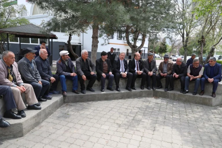 Melikgazi Belediyesi tarafından Osmanlı Mahallesi'ne yapılan yeni sosyal tesisin peyzaj çalışmalarından genel görünüm
