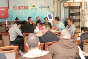 Bursa Osmangazi'de düzenlenen istihdam buluşmalarında 35 kişi iş sahibi oldu.
