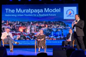 Muratpaşa Belediyesi, Ukrayna'daki turizm forumunda şehir içi turizmi canlandırma projelerini tanıttı.