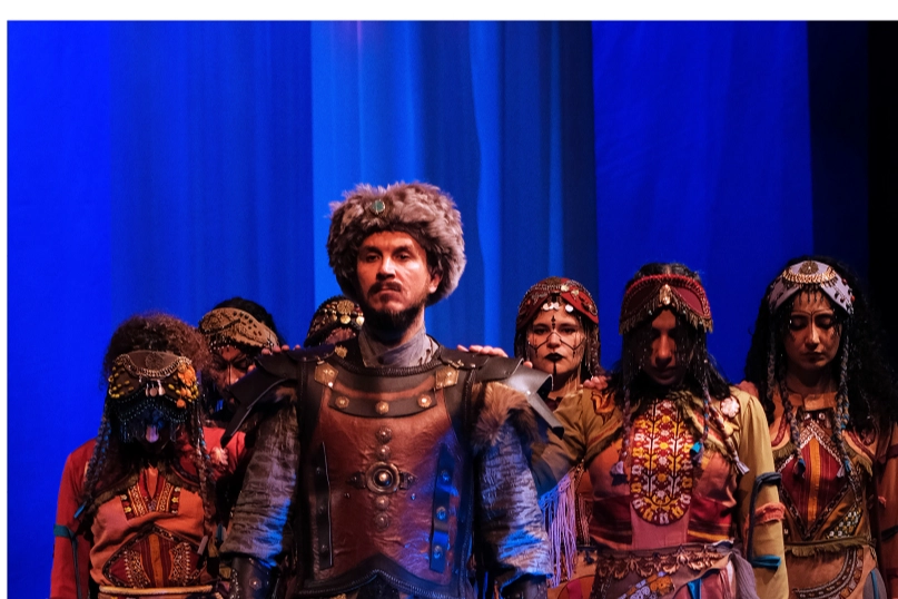 Sakarya Adapazarı Kültür Merkezi'nde (AKM) düzenlenen kültür sanat etkinlikleri kapsamında tiyatro, film, sergi ve konserler yer alıyor.