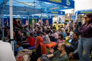 Aydın Kültür Yolu Festivali'nin ilk gününe katılan vatandaşlar ve etkinlik alanları.