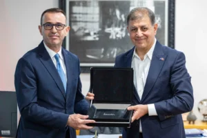 İzmir Büyükşehir Belediye Başkanı Dr. Cemil Tugay ve Kosova Gençlik ve Spor Bakanı Blerim Gashani'nin görüşmesi