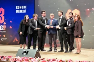 Gebze Teknik Üniversitesi'nde bilim, sanat ve iş dünyası temsilcilerinin katıldığı prestij gecesi ödül töreni