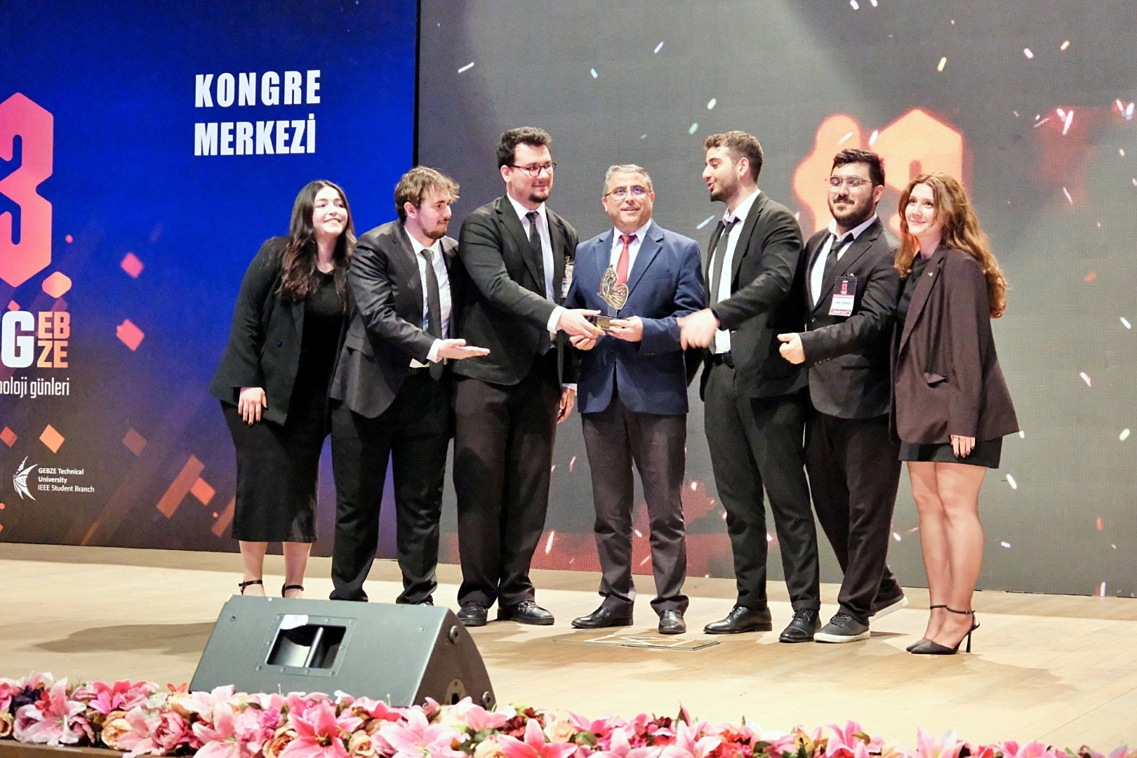 Gebze Teknik Üniversitesi'nde bilim, sanat ve iş dünyası temsilcilerinin katıldığı prestij gecesi ödül töreni